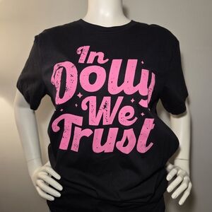 In Dolly We Trust Graphic Tee